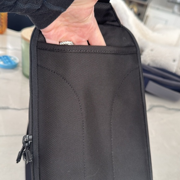 Tumi alpha slim sling back bag. Black. New. - Picture 5 of 10